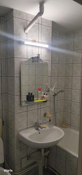 Apartament cu 2 camere decomandat, mobilat în Exterior Vest