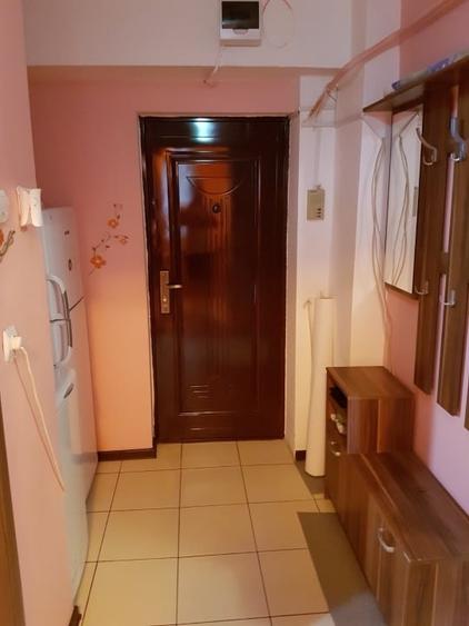 Garsonieră decomandată, mobilată în Ultracentral