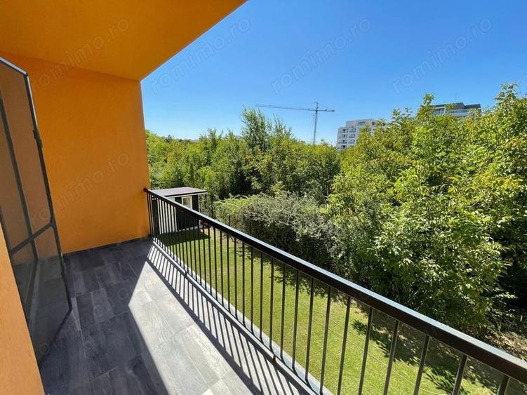 Apartament cu 3 camere semidecomandat în Lipovei