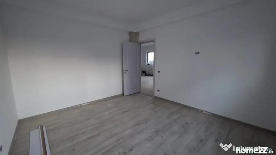 Casă cu 3 camere cu Teren 390 Mp în Păulești