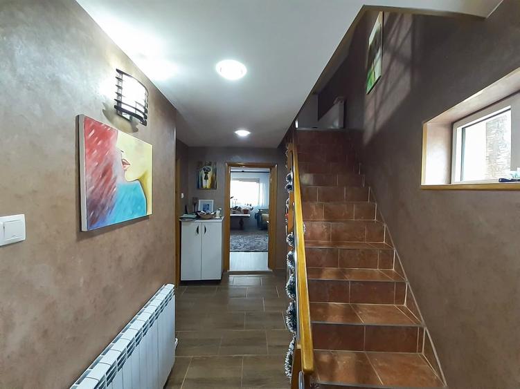 Casă cu 3 camere cu Teren 175 Mp în Tătărași