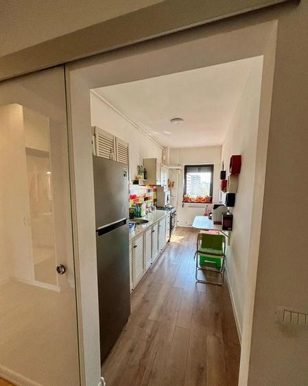 Apartament cu 2 camere decomandat, mobilat în Uverturii