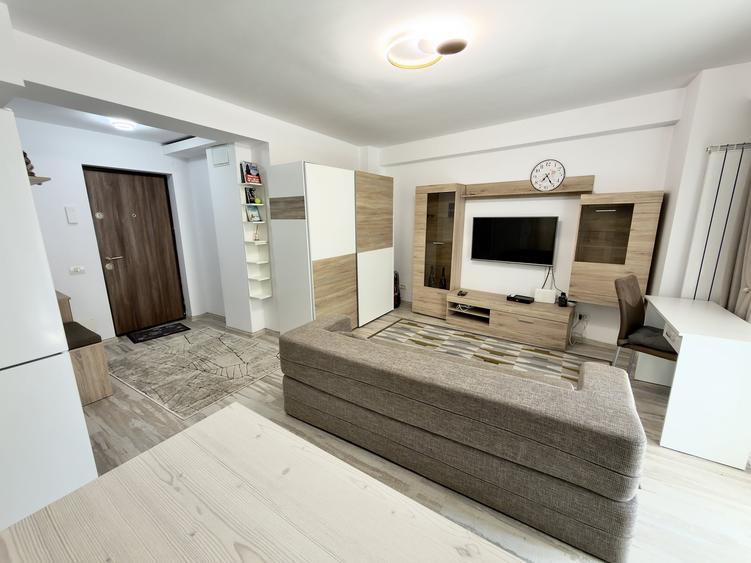 Apartament cu 2 camere semidecomandat, mobilat în Herăstrău