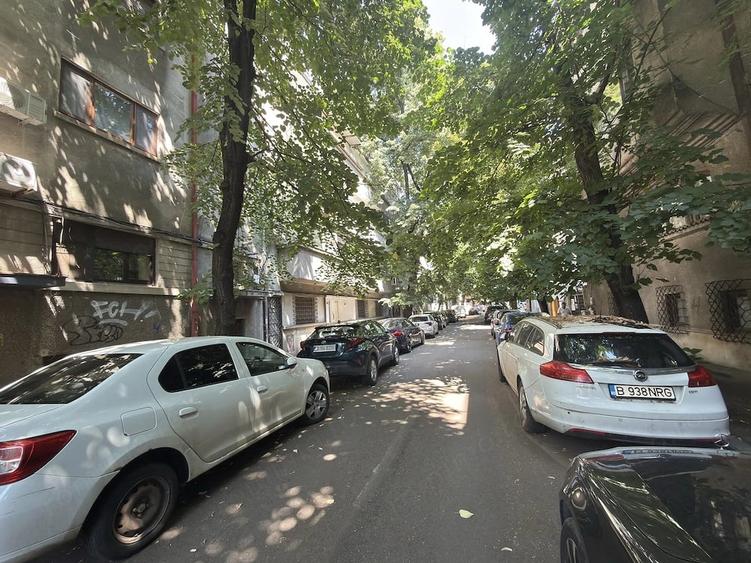 Apartament cu 3 camere decomandat în Eminescu