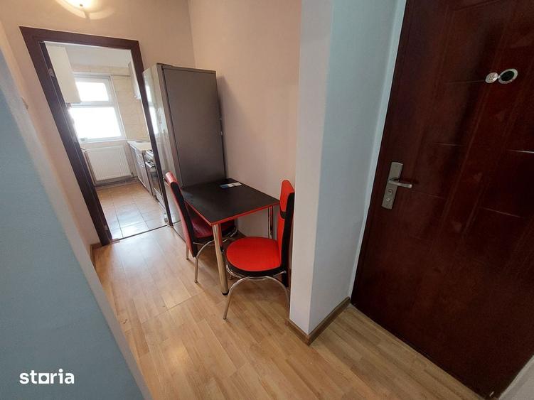 Garsoniera Etaj 3 Zona Piata , Mobilata utilata 1.000 LEI - 9