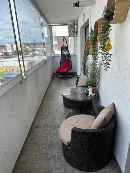 Apartament cu 3 camere decomandat, mobilat în Hipodrom 1