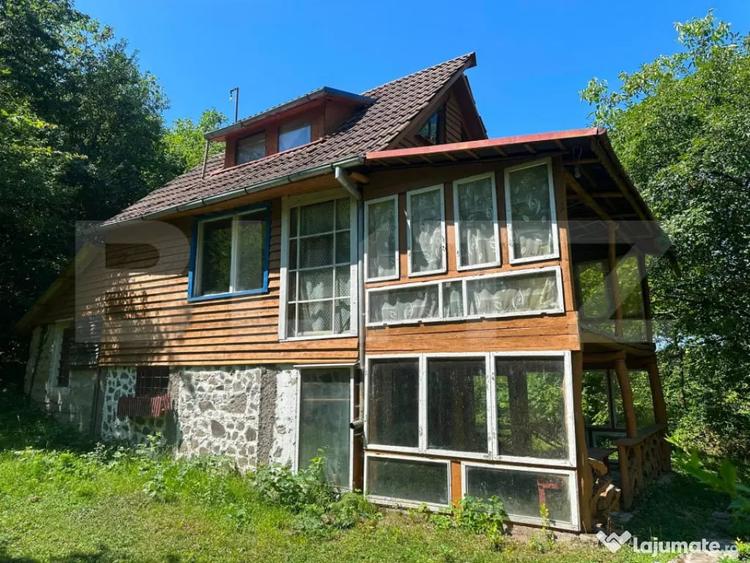 Casă cu 3 camere cu Teren 3328 Mp în Hondol