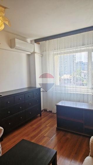 Apartament cu 2 camere decomandat, mobilat în Banu Manta
