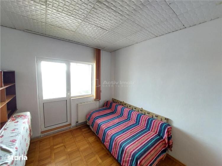 Apartament cu 3 camere decomandat în Micro 3