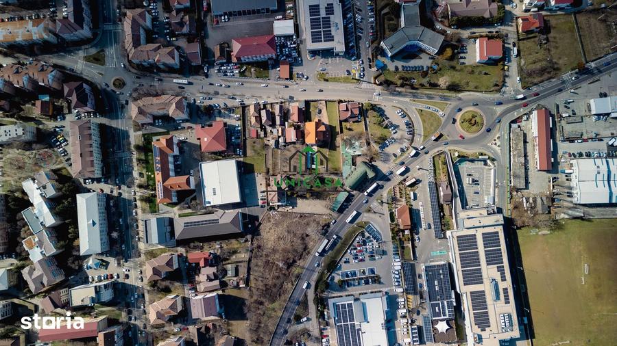 Casă cu 7 camere cu Teren 1087 Mp în Nord