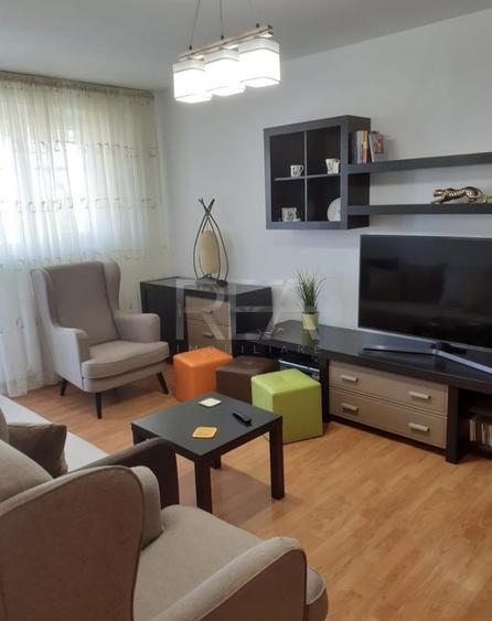 Apartament cu 3 camere decomandat, mobilat în Drumul Taberei