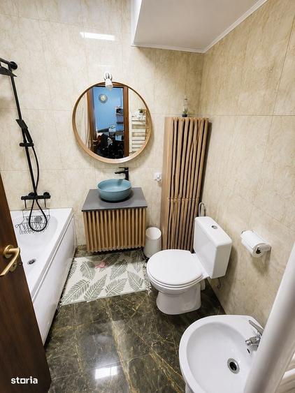 Apartament cu 2 camere decomandat în Central