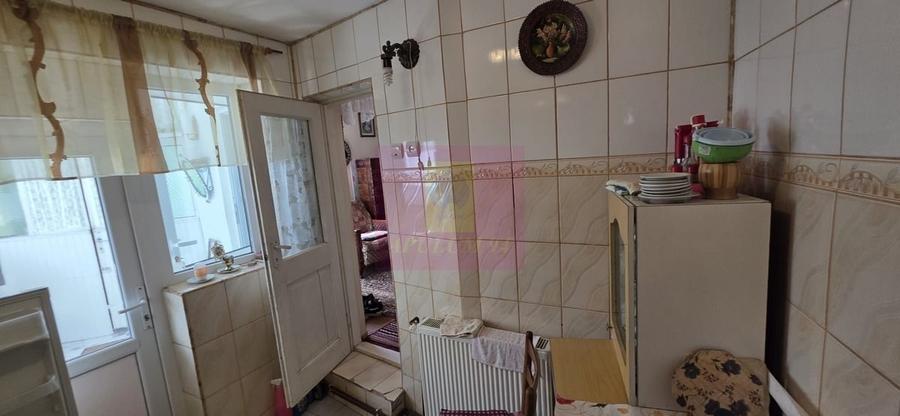 Casă cu 5 camere în Central