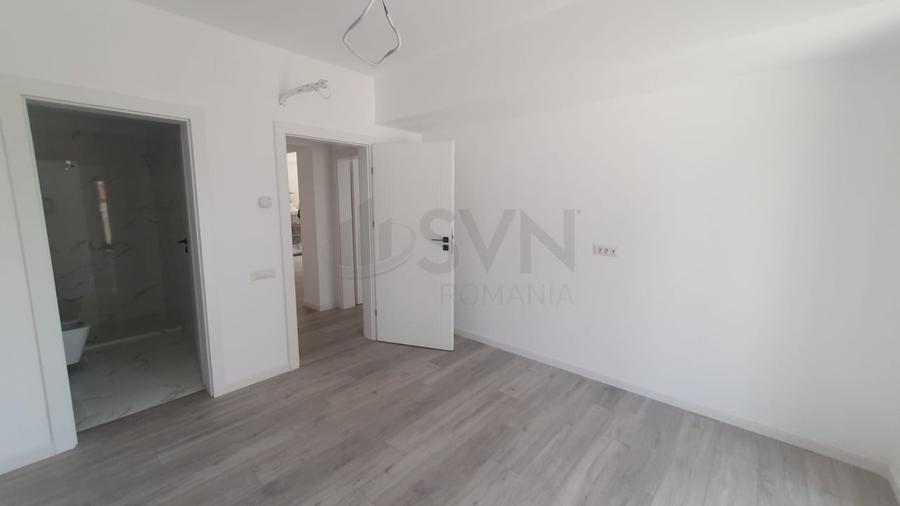 Apartament cu 4 camere decomandat în Pipera
