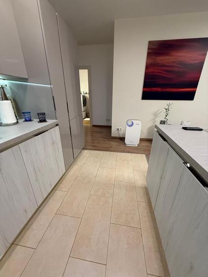 Apartament cu 3 camere semidecomandat în P-ța Unirii