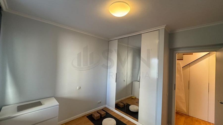 Apartament cu 3 camere decomandat în Lacul Tei