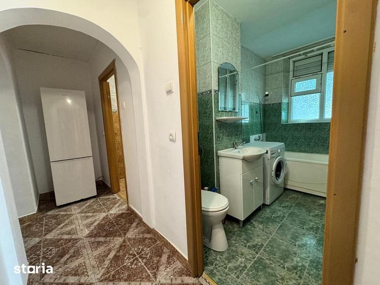 Apartament cu 2 camere decomandat în Republicii