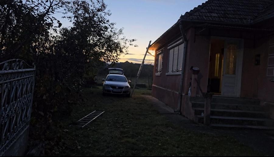 Casă cu 4 camere în Bața