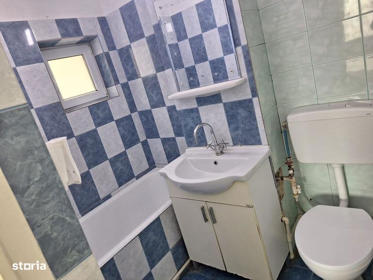 Apartament cu 3 camere decomandat în Faleza Nord