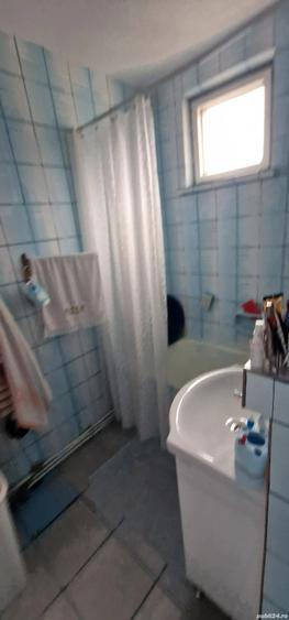 Apartament cu 3 camere decomandat în Precista