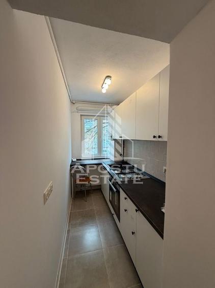Apartament cu 2 camere semidecomandat în Dacia