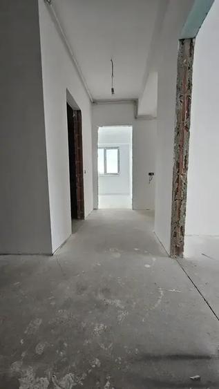 Apartament cu 3 camere în 1 Mai