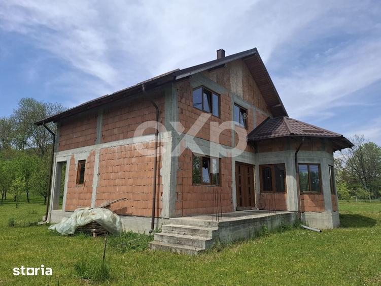 Casă cu 4 camere cu Teren 3400 Mp în Urleta