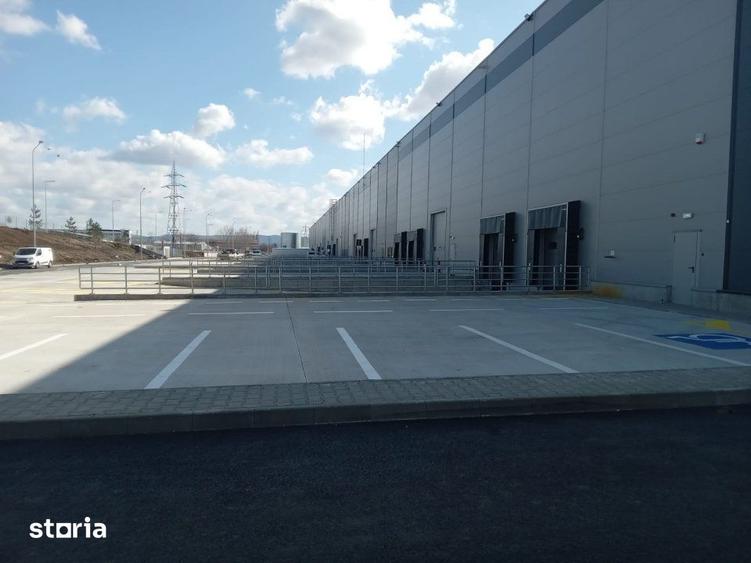 Spațiu comercial, de 900 mp, în Central