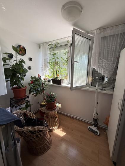 Apartament cu 3 camere decomandat în Siderurgiștilor