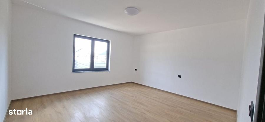 Casă cu 3 camere în Letea