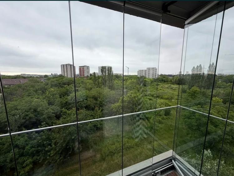 Apartament cu 3 camere decomandat în Drumul Taberei