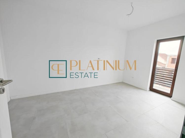 Duplex cu 4 camere cu Teren 300 Mp în Utvin