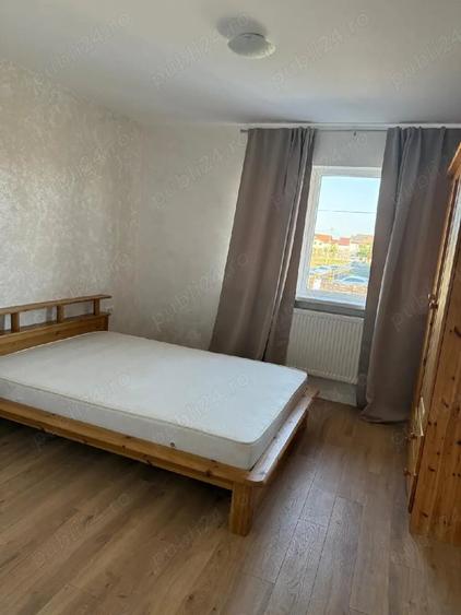 Casă cu 6 camere cu Teren 325 Mp în Dumbrăvița