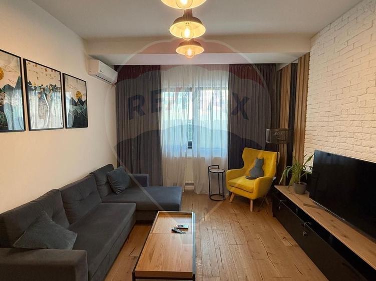 Apartament cu 2 camere decomandat, mobilat în Drumul Taberei