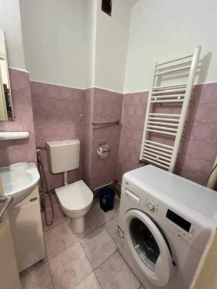 Apartament cu 2 camere decomandat în Medicină