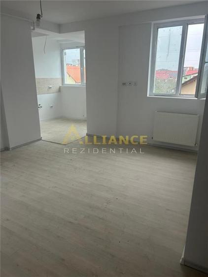 Garsonieră decomandată în Central