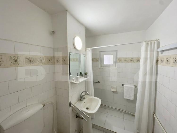 Apartament cu 3 camere decomandat, mobilat în Cugir