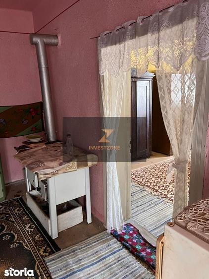 Casă cu 4 camere cu Teren 2328 Mp în Vadu Crișului