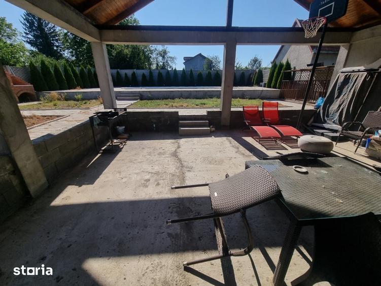 Casă cu 5 camere decomandat cu Teren 700 Mp în Central