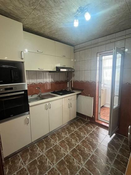 Apartament cu 3 camere decomandat în Tudor Vladimirescu