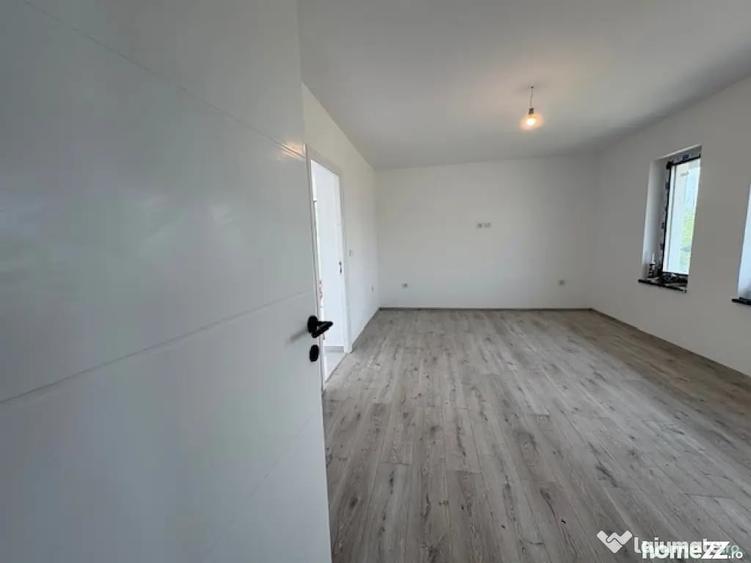 Casă cu 3 camere cu Teren 300 Mp în Vișan