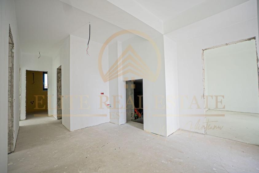 Apartament cu 3 camere decomandat în Km 5