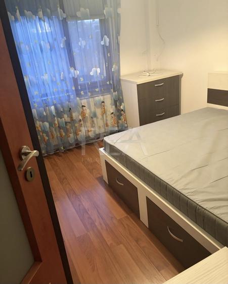 Apartament cu 3 camere decomandat, mobilat în Crângași