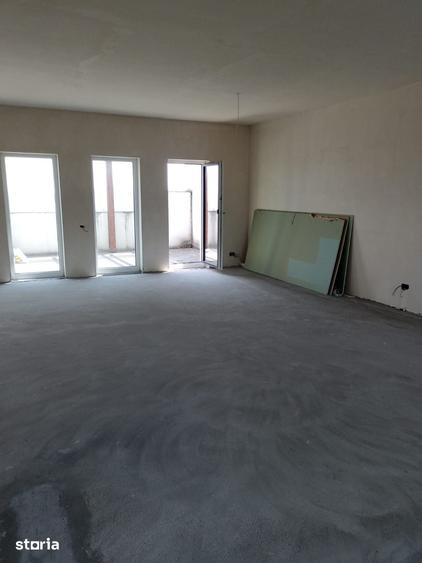 Apartament cu 4 camere în Bună Ziua
