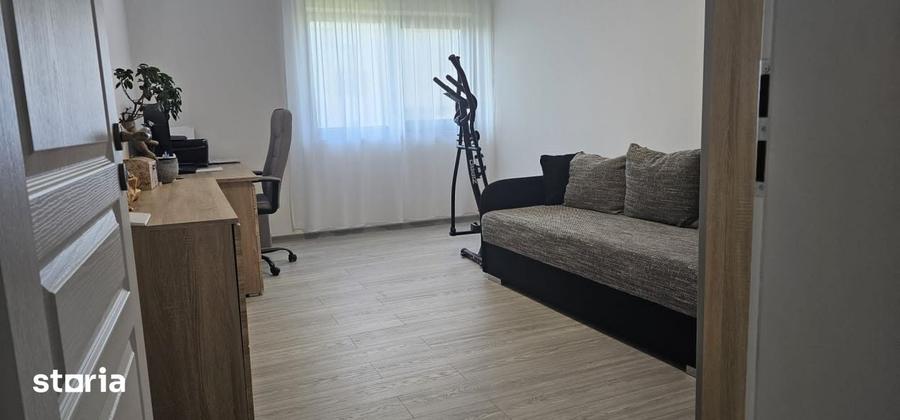 Casă cu 4 camere cu Teren 800 Mp în Central