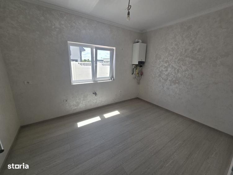 Casă cu 3 camere în Ghiroda