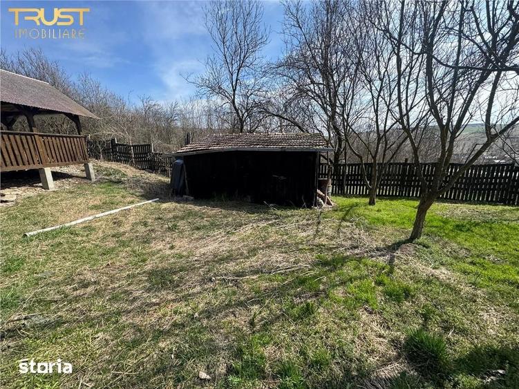 Casă cu 1 camere cu Teren 11400 Mp în Apahida