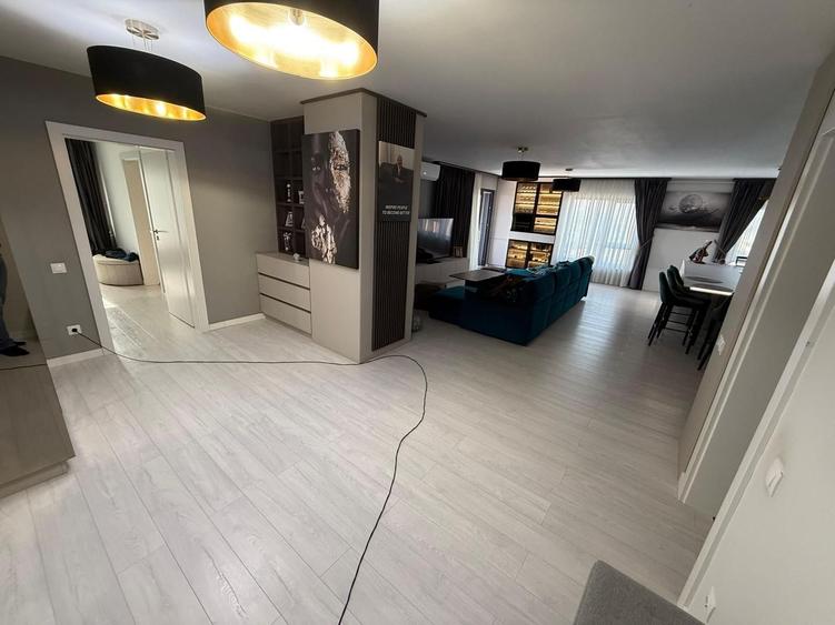 Apartament cu 4 camere decomandat, mobilat în Gheorghe Doja
