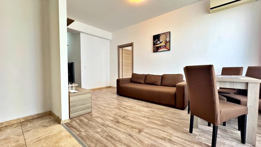 Apartament cu 2 camere semidecomandat, mobilat în Mamaia