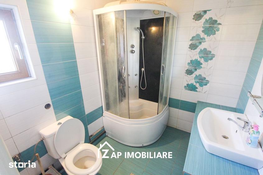 Casă cu 4 camere cu Teren 2000 Mp în Central